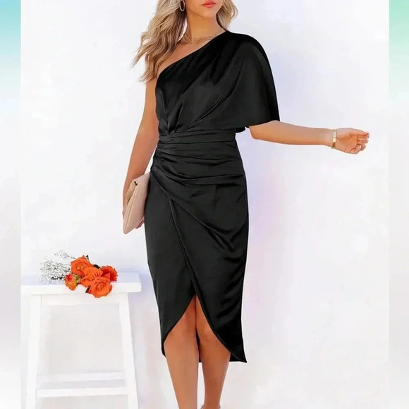 Satin One Shoulder Short Sleeve Ruched Bodycon Midi Dress NWOT size M - Picture 3 of 5